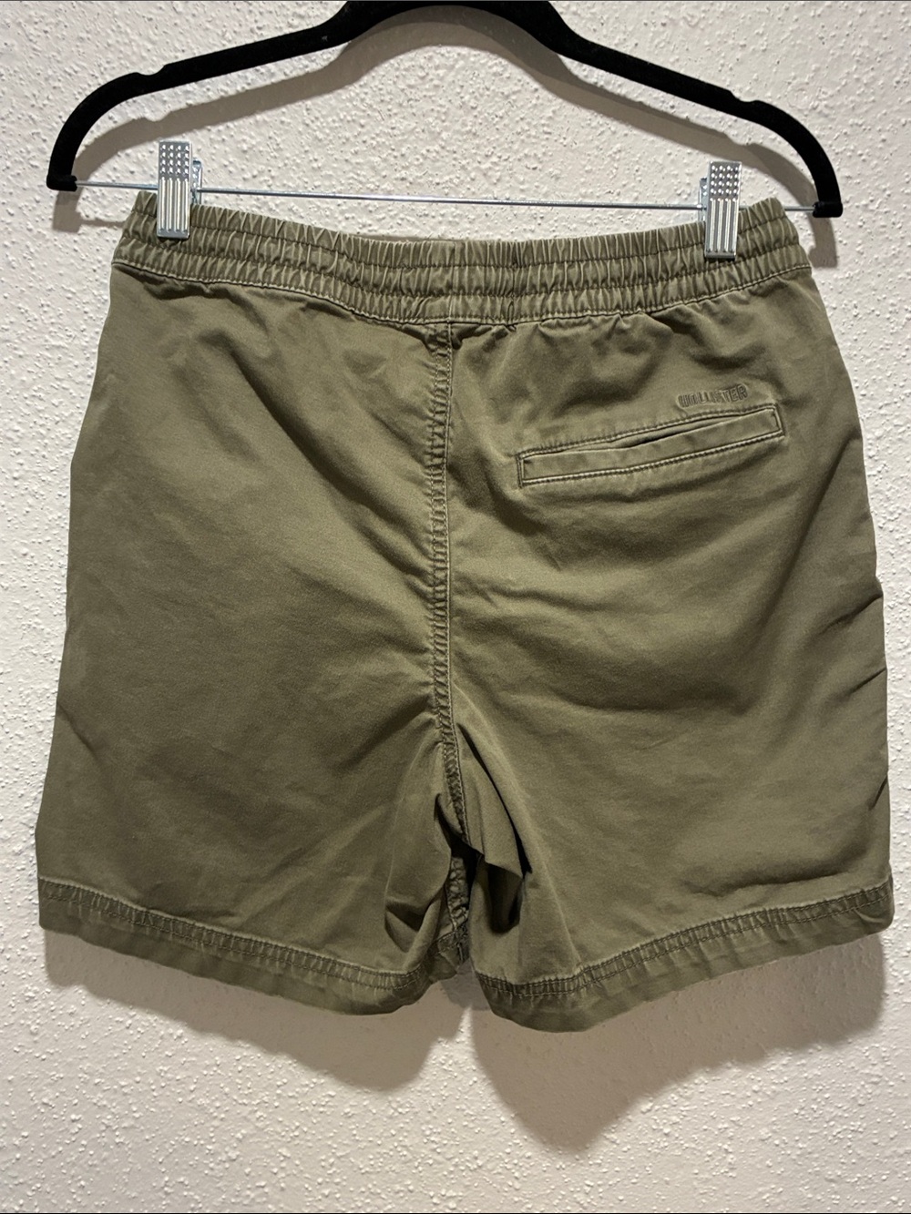 Hollister 6” Olive Drawstring Jogger Shorts - Picture 3 of 3